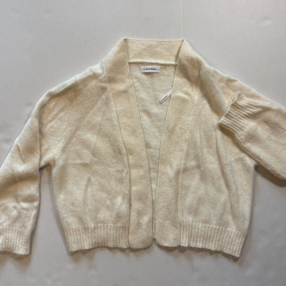 Calvin Klein angora blend cream vintage shrug cardigan SZ L. 3/4 sleeves.‎ Open
